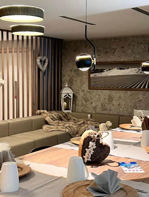 Petit Bijou - Corbet - Monolocale Con Divano Letto In Soggiorno - Massimo 3 Persone シャンポルク エクステリア 写真